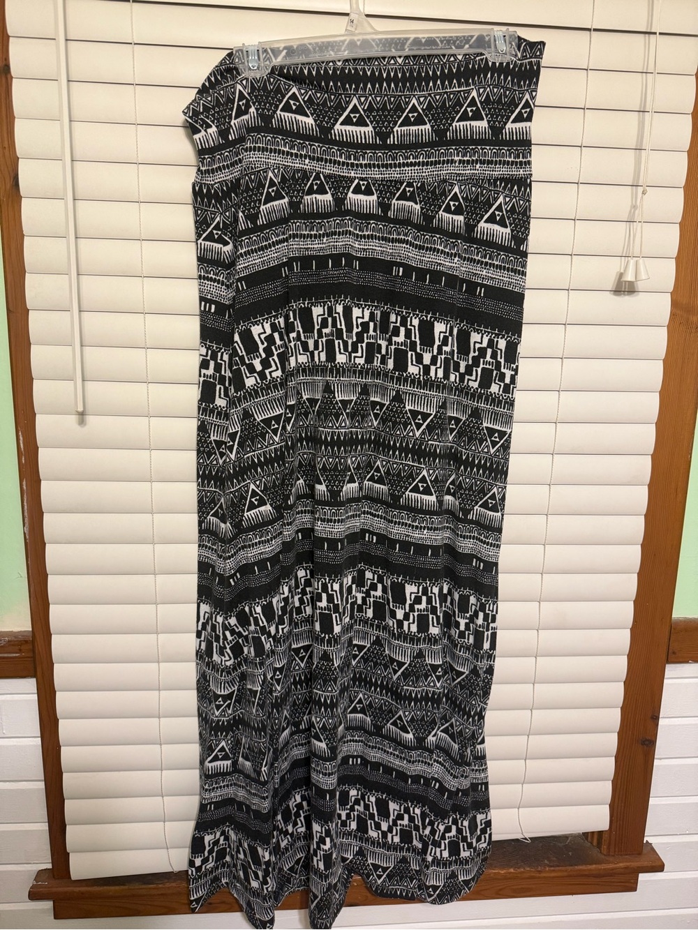 Mossimo Supply Co. Black & White Geometric Maxi Skirt